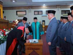 25 Anggota DPRK Aceh Barat Dilantik dan Diambil Sumpahnya