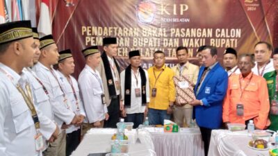 H.Mirwan-H.Baital Mukadis Diantar 12 Parpol, Mendaftar ke KIP Aceh Selatan 