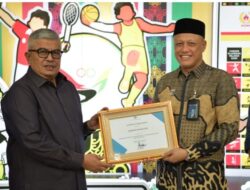 Sukses Penerbangan Haji 2024, Pj Gubernur Aceh Terima Penghargaan dari Garuda Indonesia