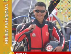 Borong Dua Emas, Hening Paradigma Tampil Memukau Dicabor Paramotor