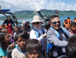 Pangdam IM, Ajak Anak-Anak Nelayan Naik Kapal RIB Bekangdam IM