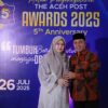 Muharram Idris Terima Anugerah Award  Pejabat Pemerintah Inspiratif di The Aceh Post 2025